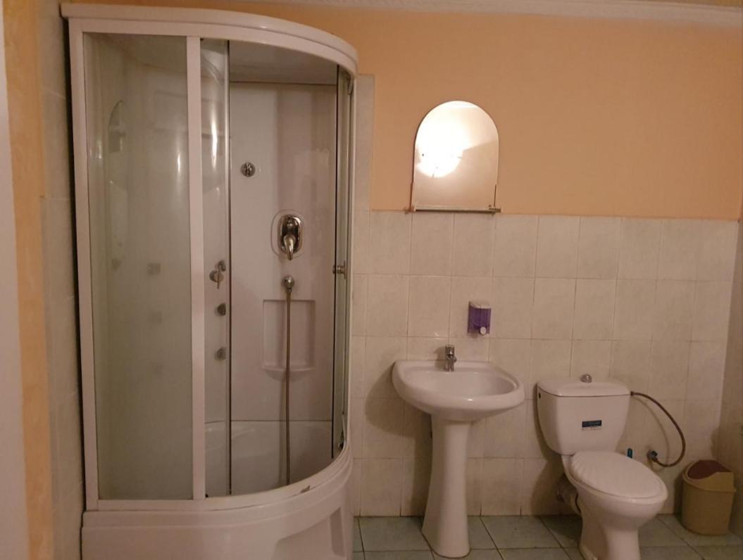 Diana City Center Rooms Кишинів Екстер'єр фото